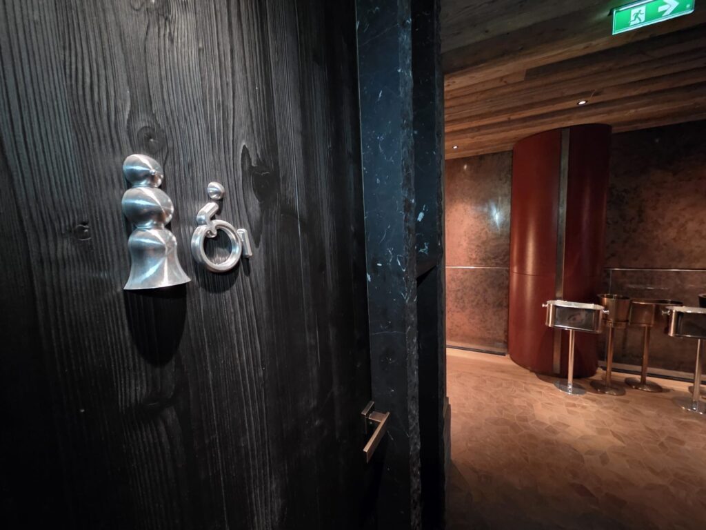 f0e675a1 9afa 42e0 91d6 7ef52e600960